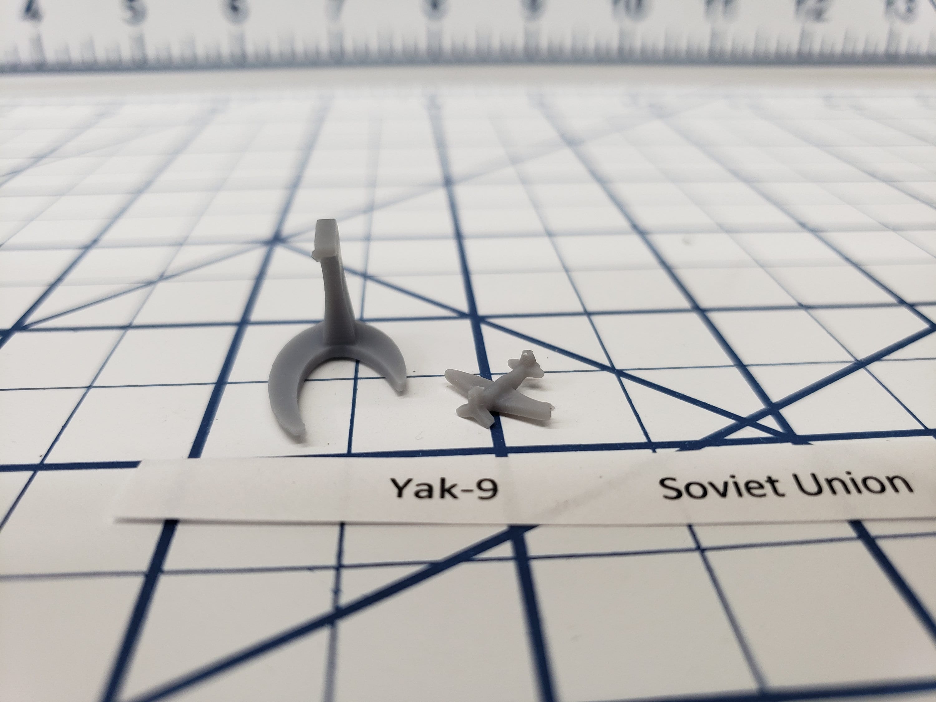 Aircraft - Yak 9 - Russian Navy - 1:900 - Wargaming - Axis and Allies - Naval Miniature - Tabletop Games - Warships