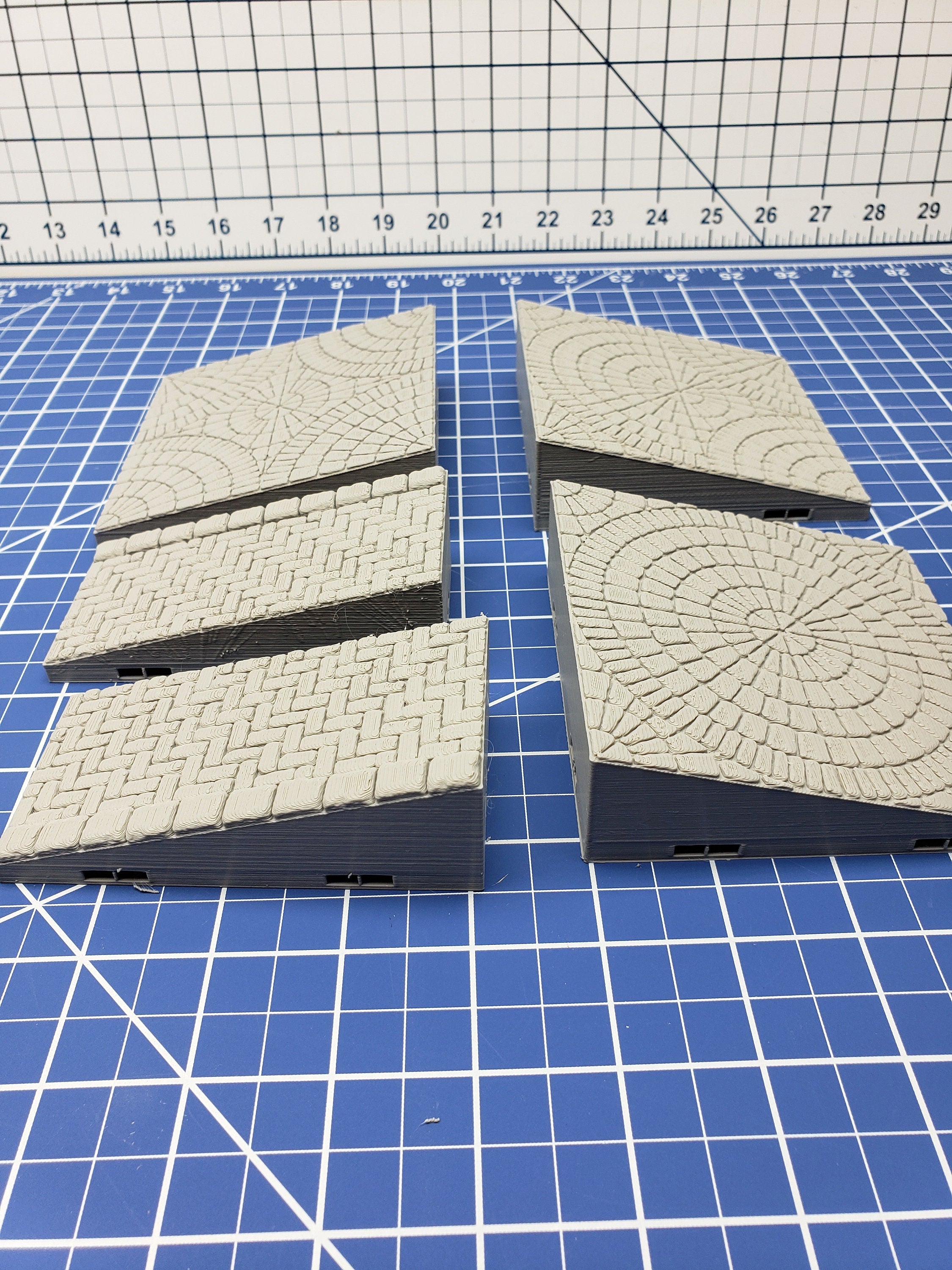 Street Ramps - Dragonshire - Fat Dragon Games - DND - Pathfinder - RPG - Terrain - 28 mm / 1" - Dungeon & Dragons -