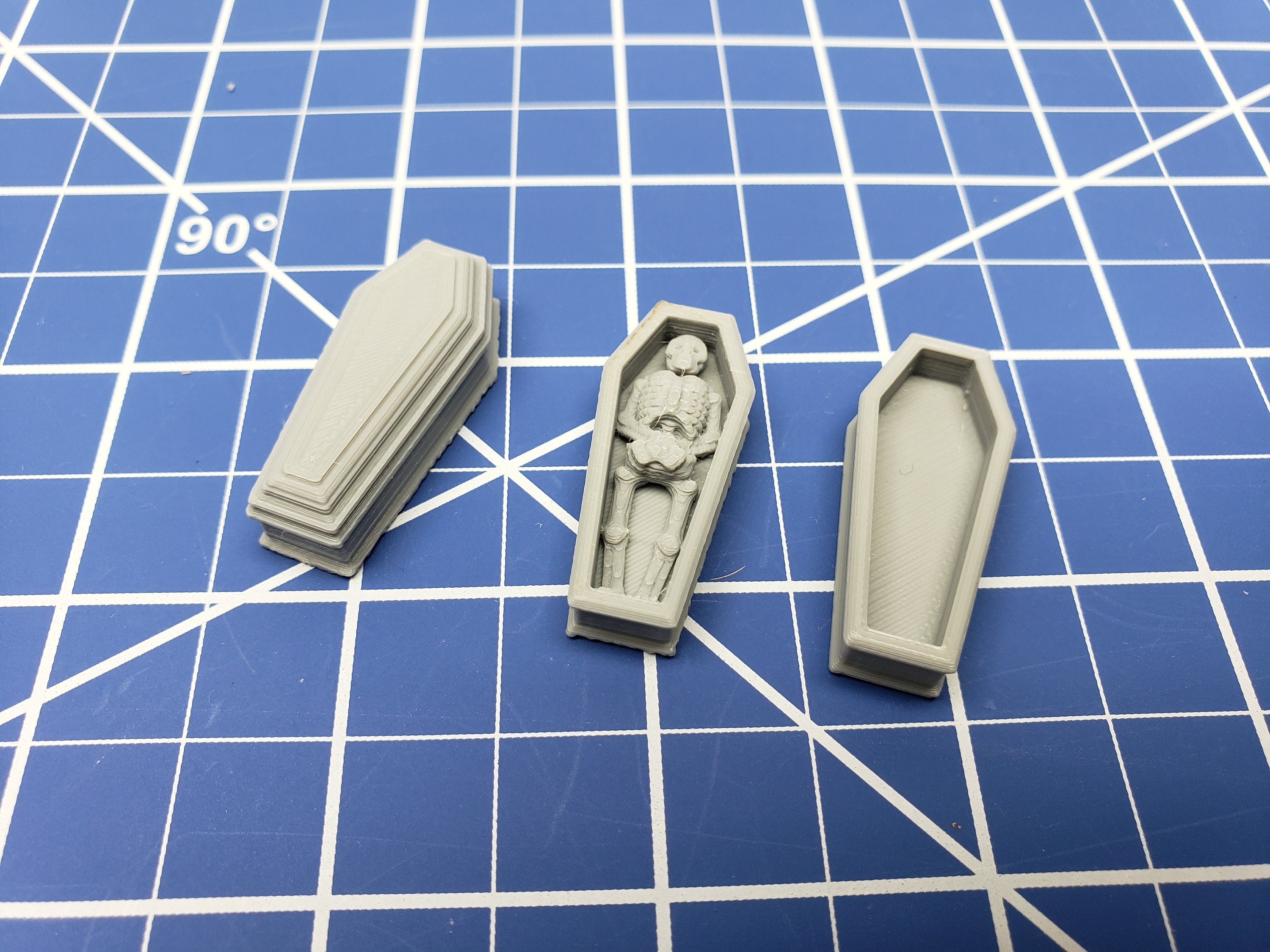 Coffin Items - Dragonshire - Fat Dragon Games - DND - Pathfinder - RPG - Terrain - 28 mm / 1" - Dungeon & Dragons -