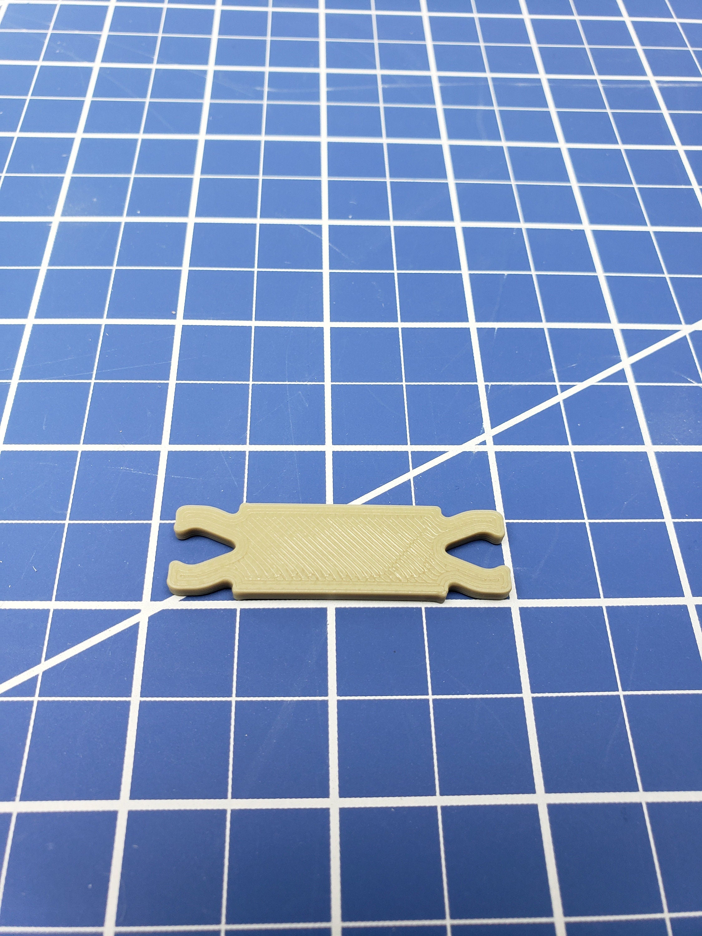 DragonLock Extended Clips - DND - Pathfinder - Dungeons & Dragons - RPG - Tabletop - 28 mm / 1"