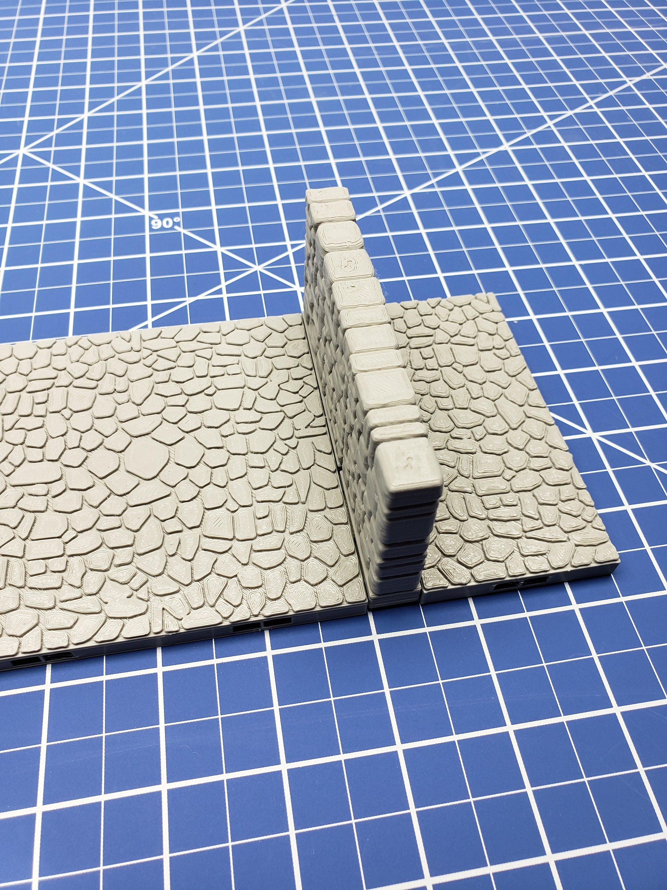 DragonLock Extended Clips - DND - Pathfinder - Dungeons & Dragons - RPG - Tabletop - 28 mm / 1"