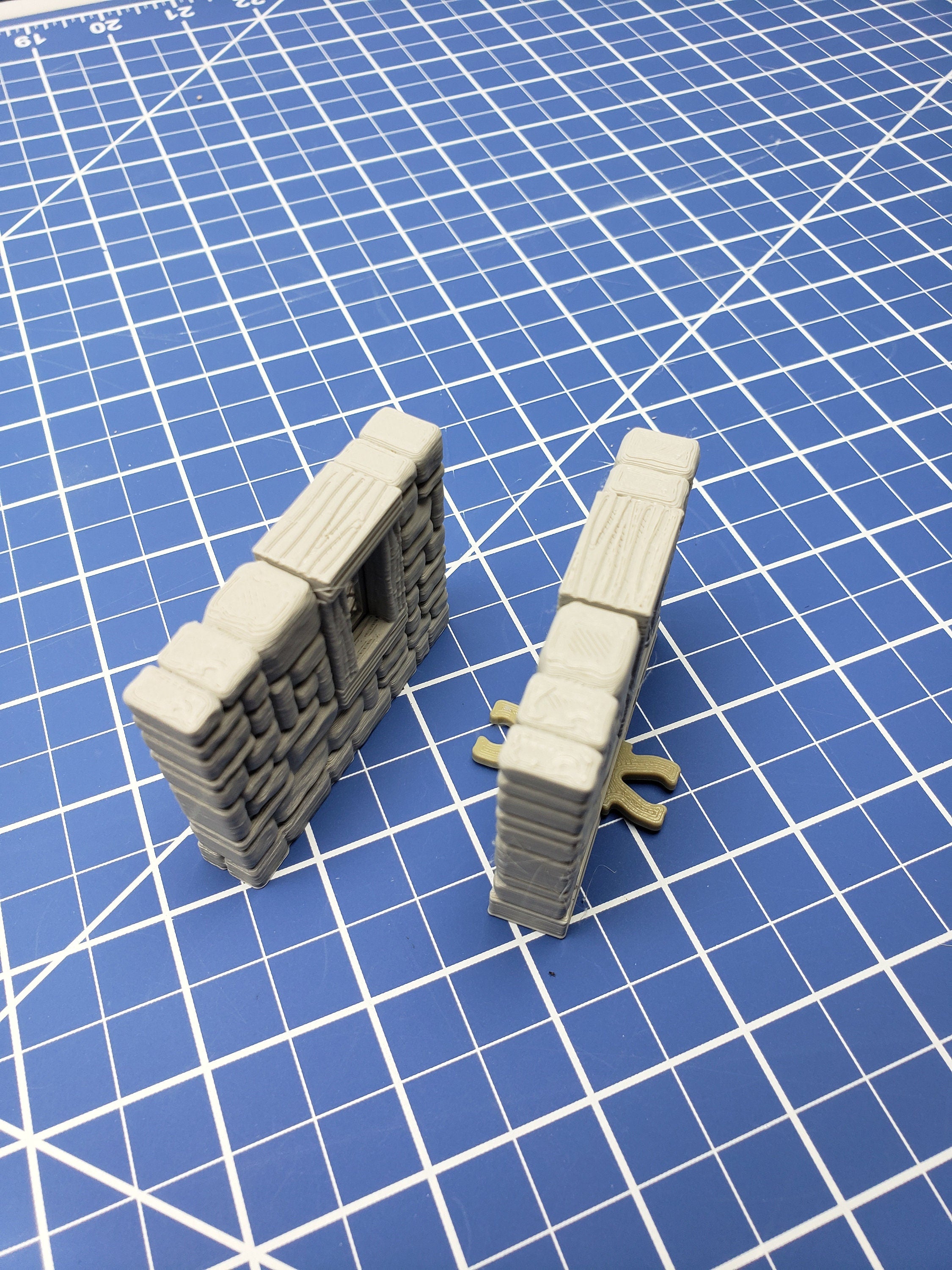 Stone Window External Walls - Dragonshire - Building - Fat Dragon Games - DND - Pathfinder - RPG - Terrain - 28 mm/ 1" - Dungeon & Dragons