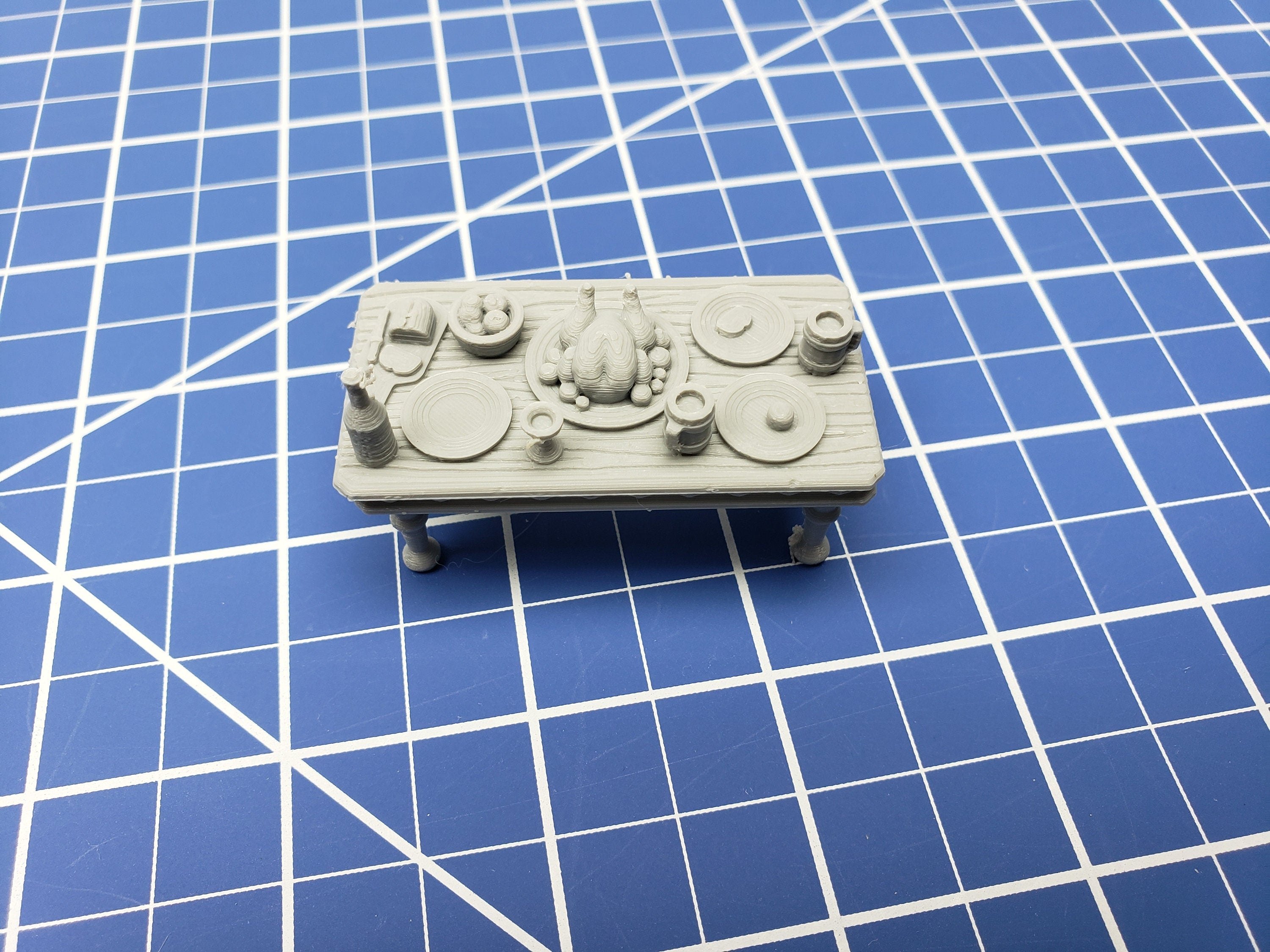 Medium Table - Dragonshire - Fat Dragon Games - DND - Pathfinder - RPG - Terrain - 28 mm / 1" - Dungeon & Dragons -