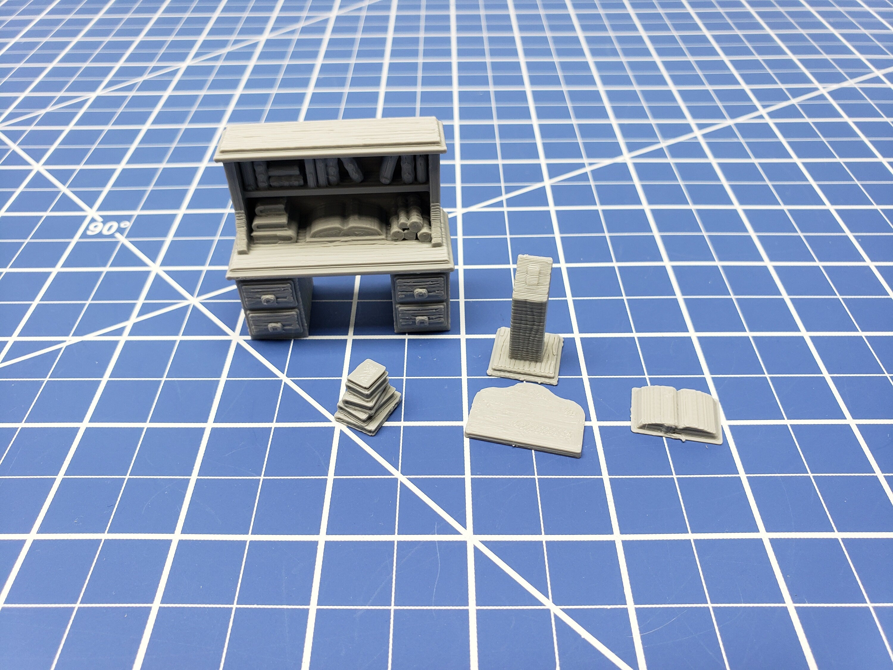 Desk and Podium - Dragonshire - Fat Dragon Games - DND - Pathfinder - RPG - Terrain - 28 mm / 1" - Dungeon & Dragons -