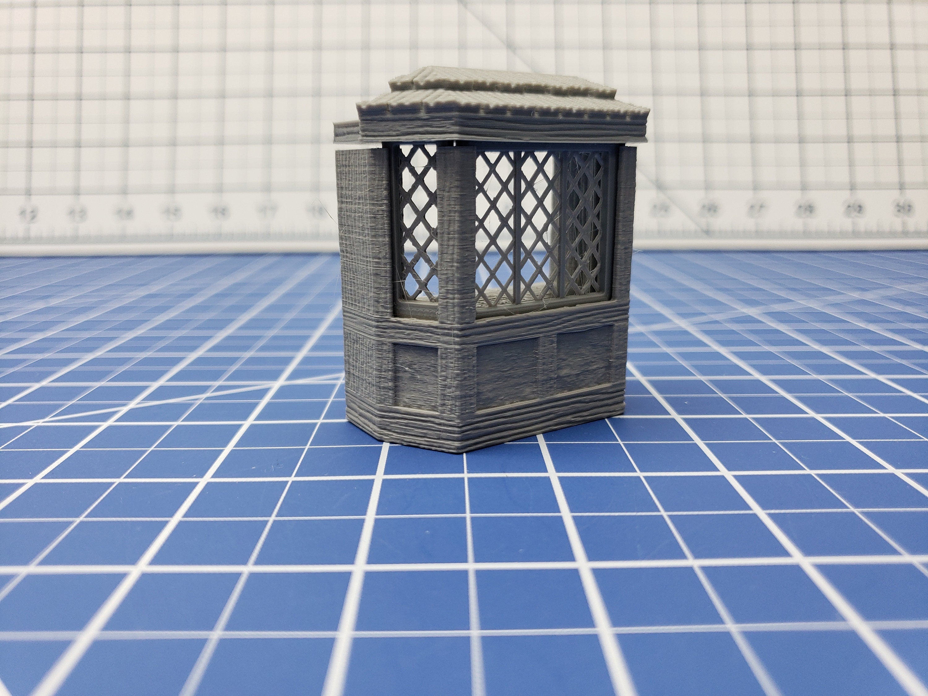 LED Bay Windows - Dragonshire - DragonLock - Fat Dragon Games - DND - Pathfinder - RPG - Terrain - 28 mm / 1" - Dungeon & Dragons