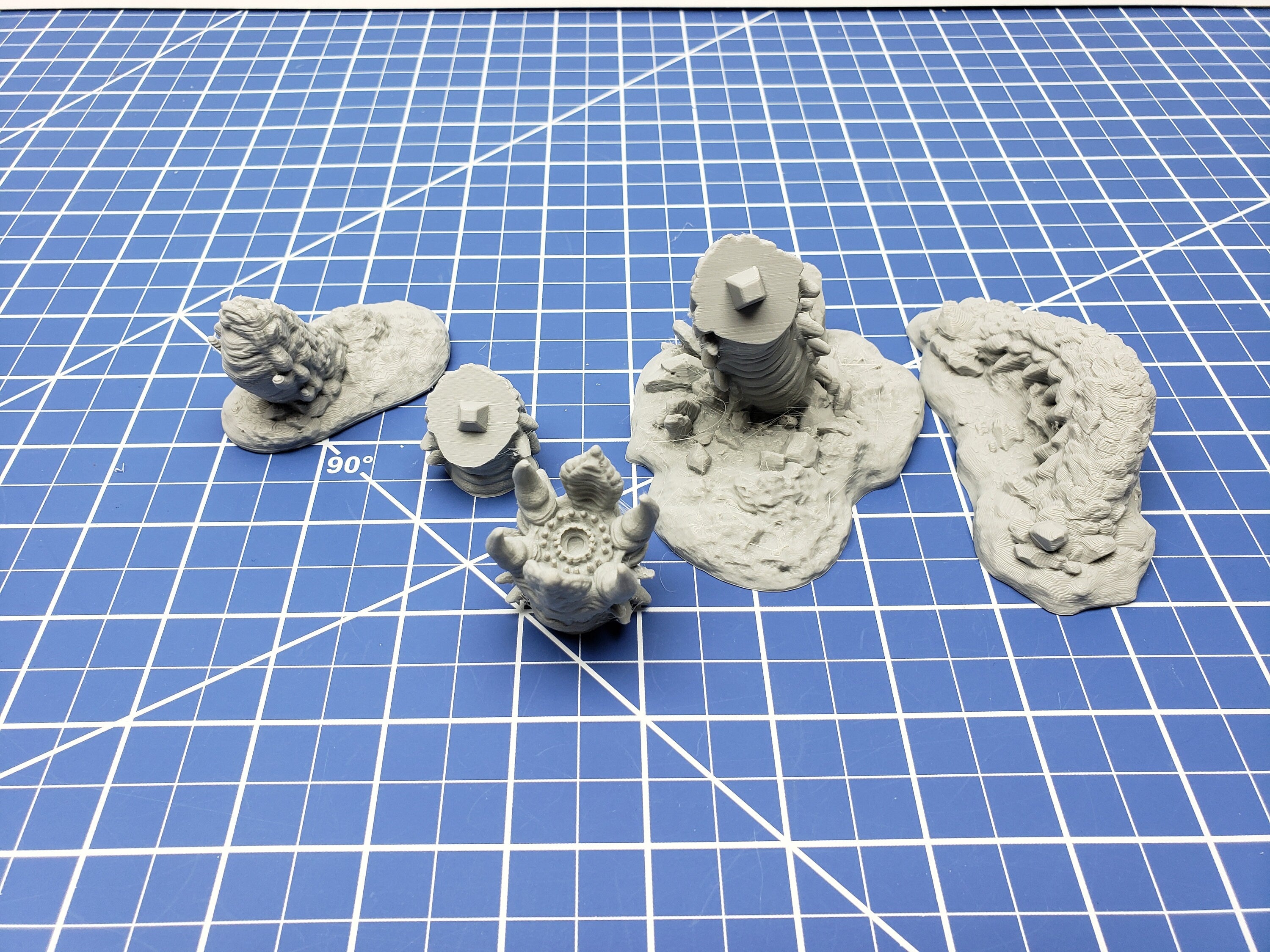 Sand Worm Mini - Ignis Quadrant - Hero's Hoard - Starfinder - Cyberpunk - Science Fiction - Syfy - RPG - Tabletop - EC3D -Miniature