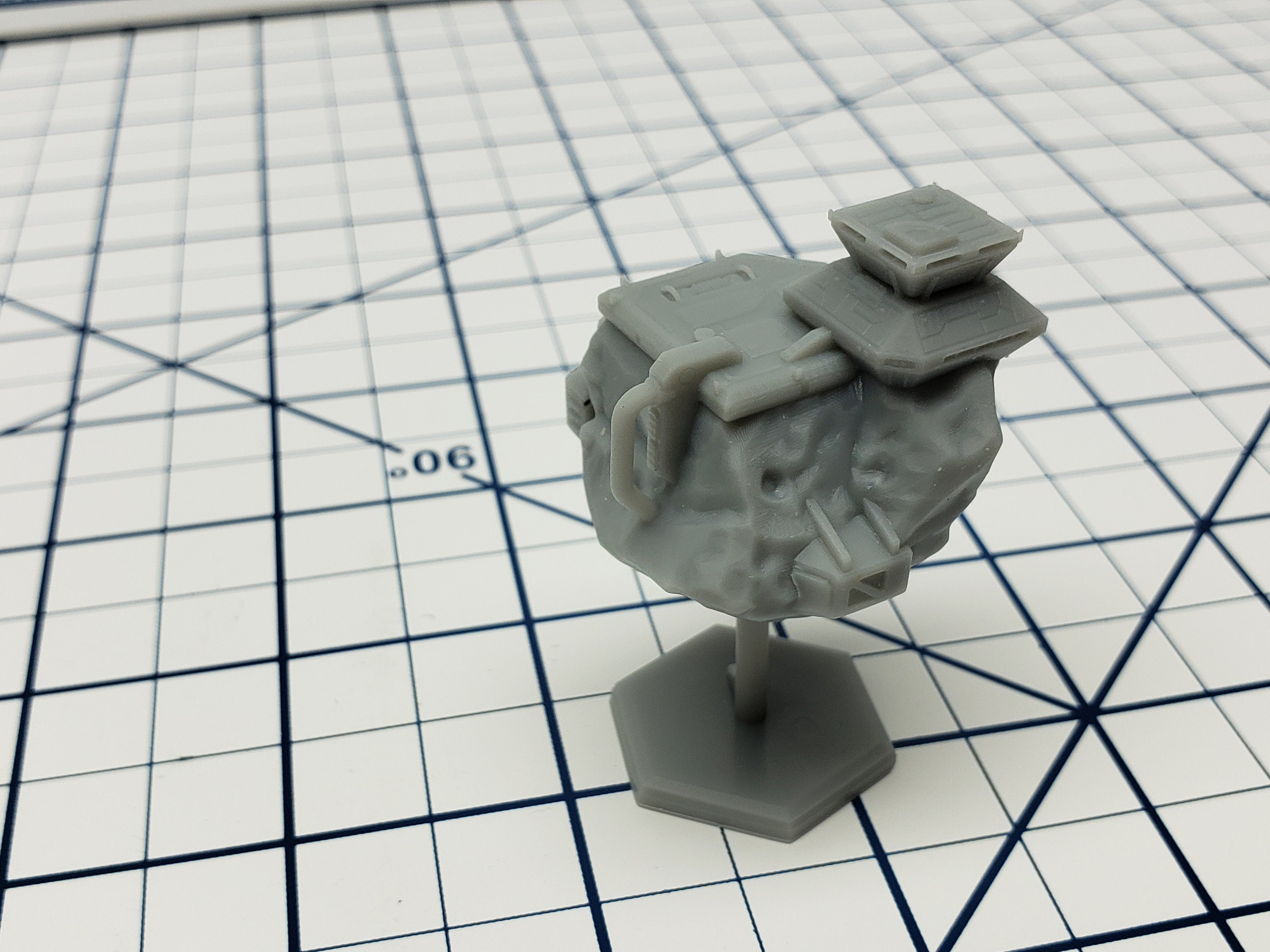 Science Fiction Mystery Box - DND - Pathfinder - RPG - 28 mm / 1" - Dungeon & Dragons - Diorama - Starfinder - Cyberpunk - Syfy - Tabletop