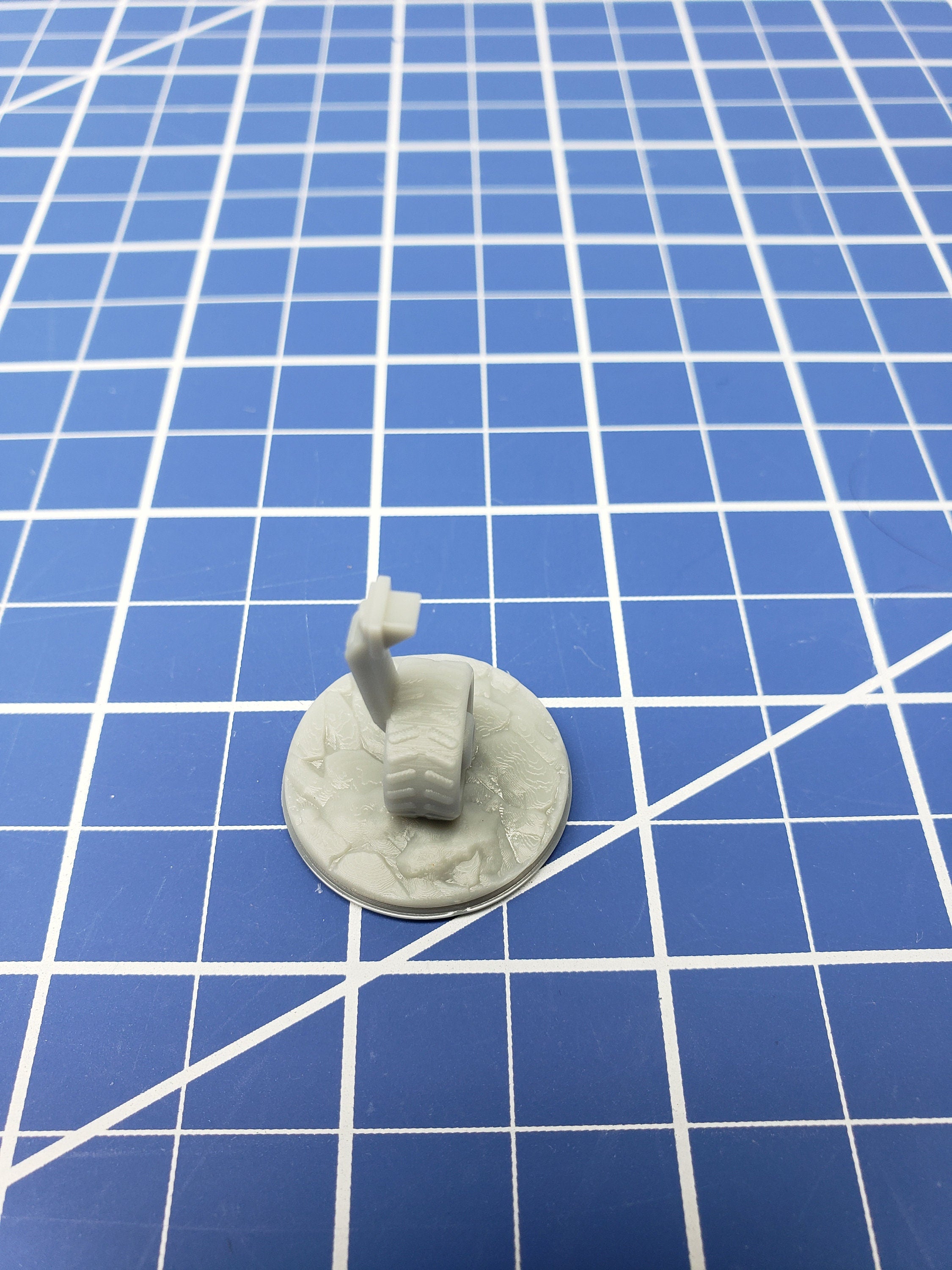 Robot Minis - Ignis Quadrant - Hero's Hoard - Starfinder - Cyberpunk - Science Fiction - Syfy - RPG - Tabletop - EC3D - Miniature