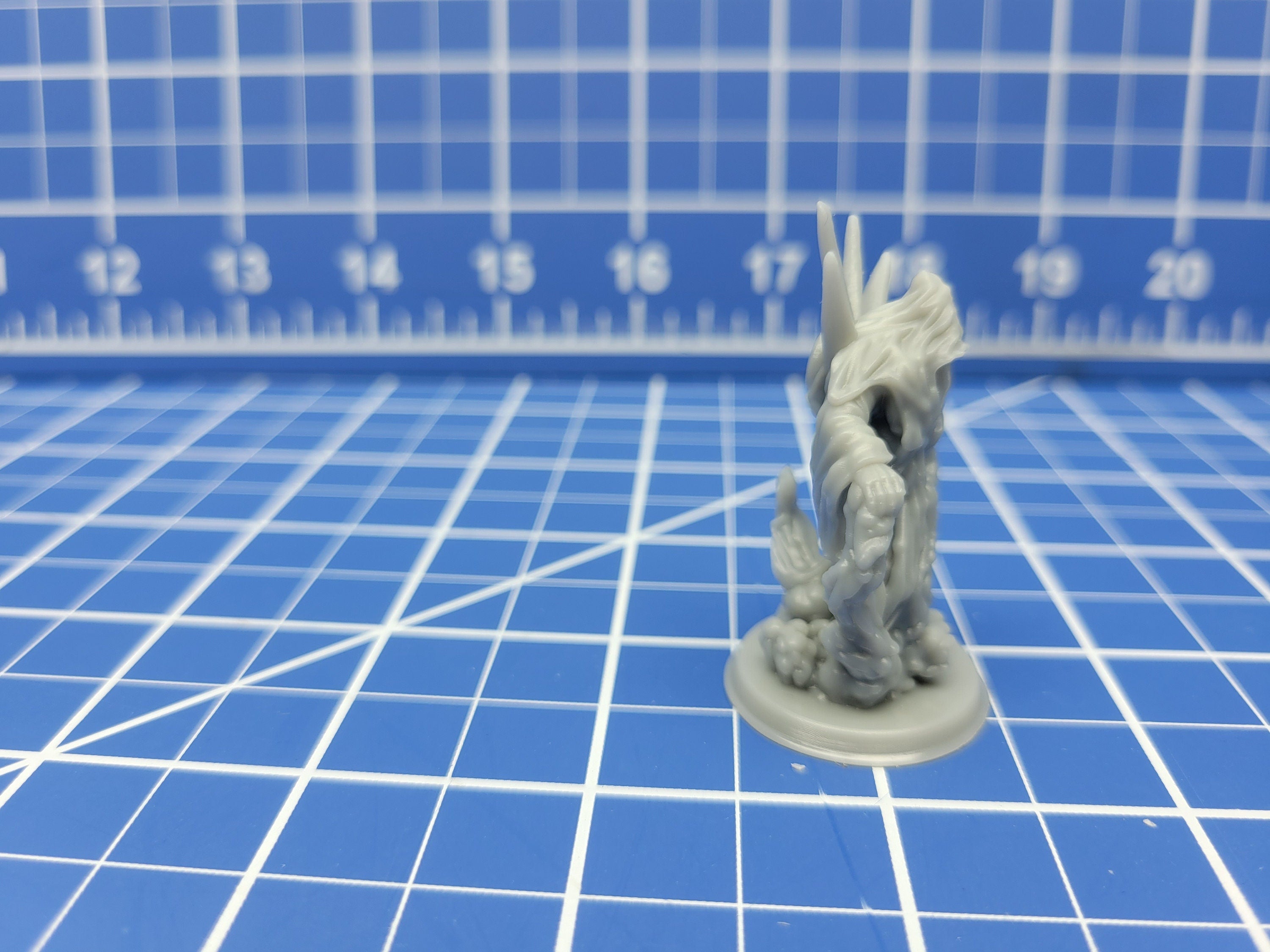 Wraith - Minis - Beasts and Badies - Hero's Hoard - DND - Pathfinder - Dungeons & Dragons - RPG - Tabletop - EC3D - Miniature