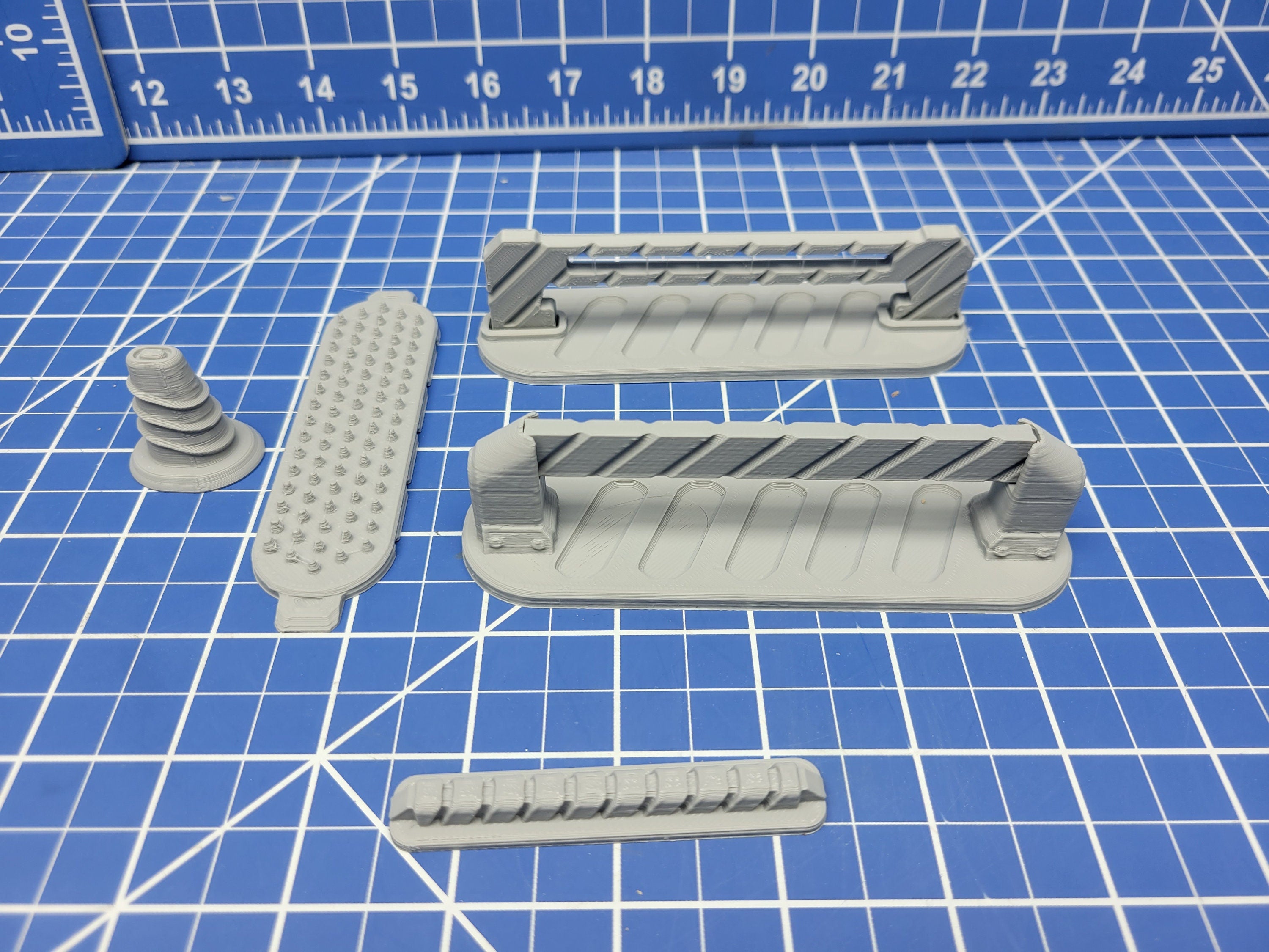 Barricade & Roadblocks - Novus Landing - Starfinder - Cyberpunk - Science Fiction - Syfy - RPG - Tabletop - Scatter - Terrain - 28mm/1"Scale
