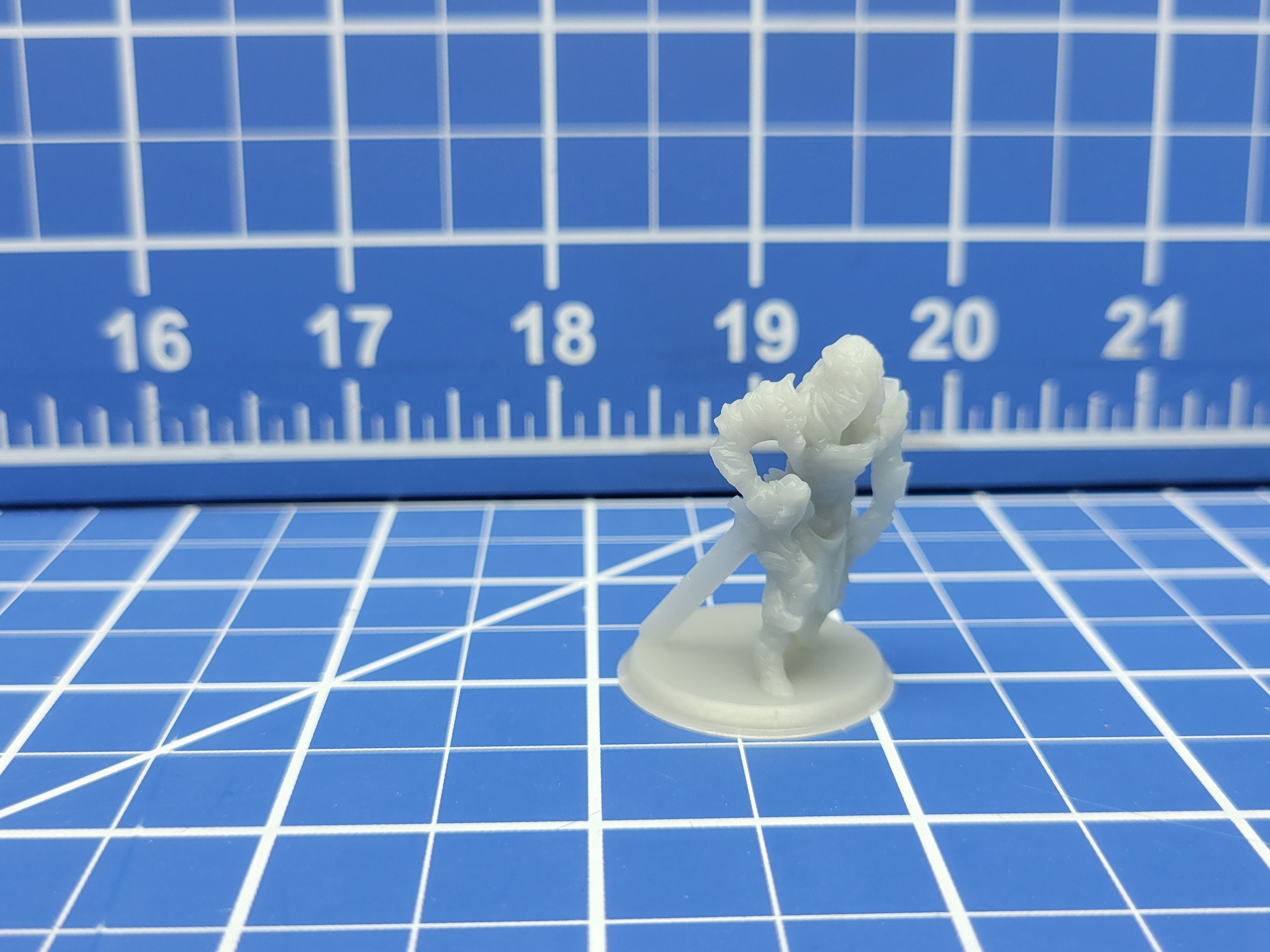 Animated Armor - Minis - Beasts and Badies - Hero's Hoard - DND - Pathfinder - Dungeons & Dragons - RPG - Tabletop - EC3D - Miniature