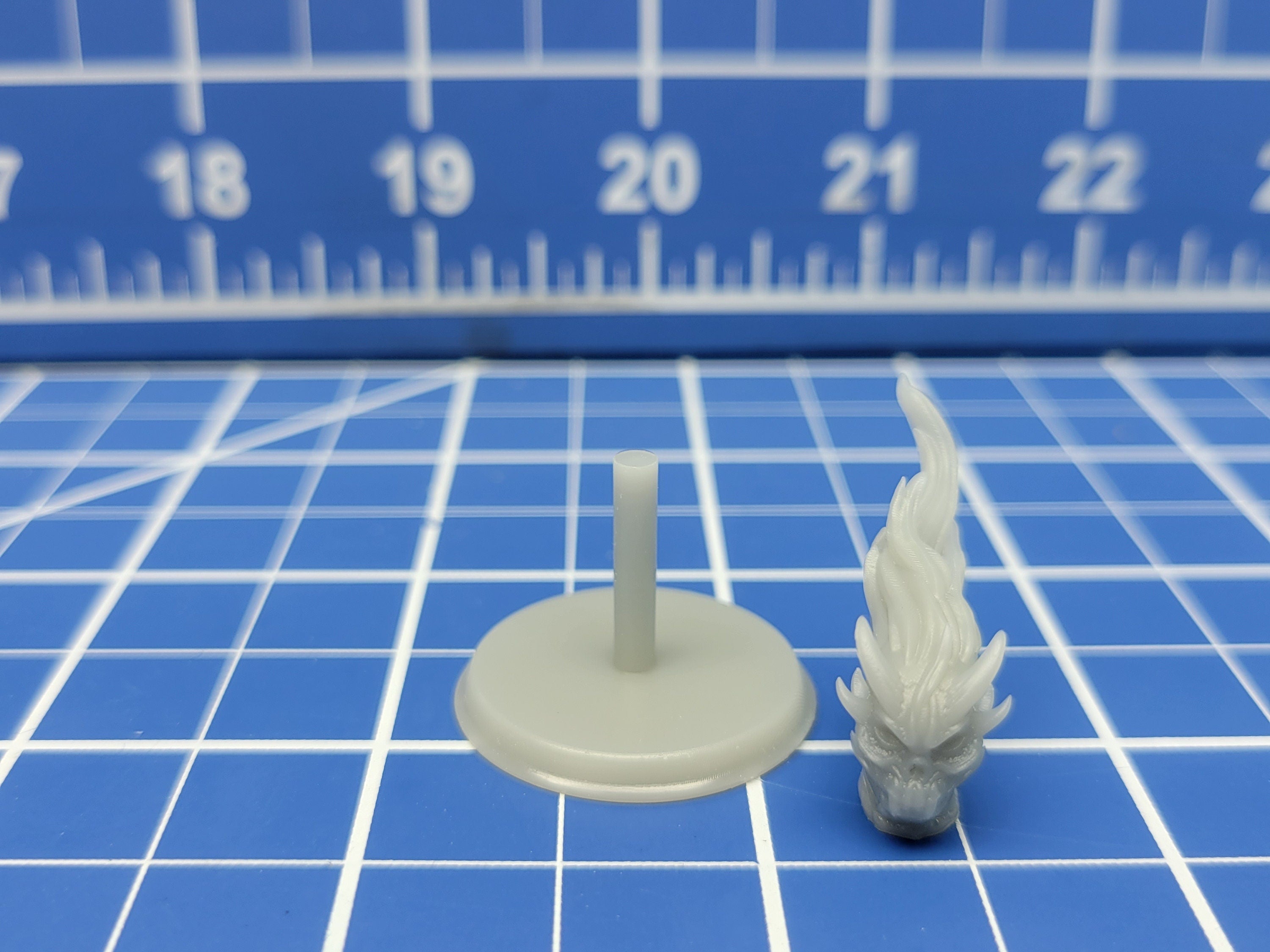 Flaming Skulls - Minis - Beasts and Badies - Hero's Hoard - DND - Pathfinder - Dungeons & Dragons - RPG - Tabletop - EC3D - Miniature