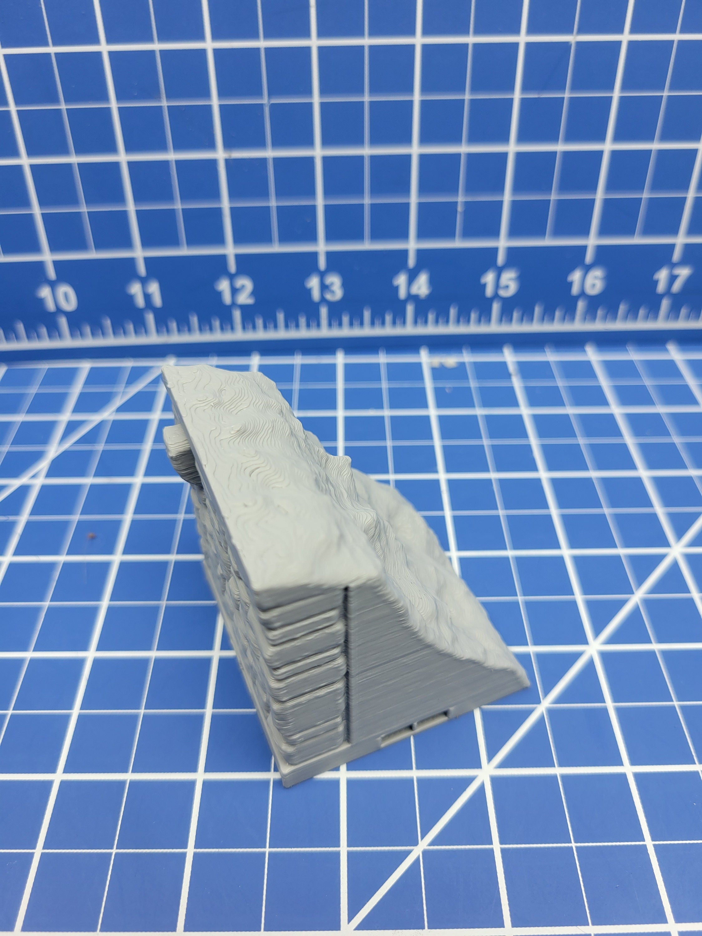 Barrow Mounds - Side Tiles - Dragonshire - Fat Dragon Games - DND - Pathfinder - RPG - Terrain - 28 mm / 1" - Dungeon & Dragons -