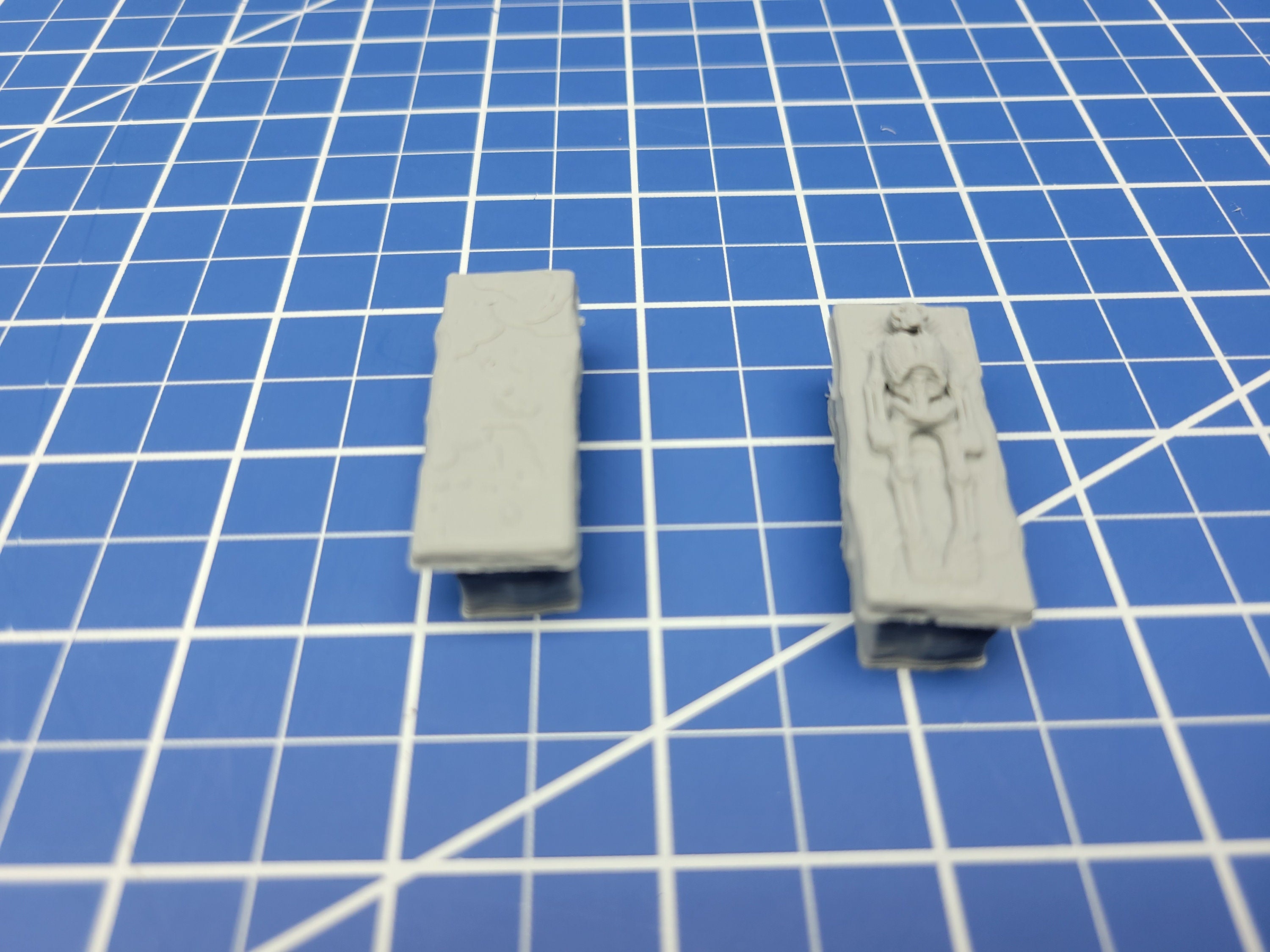 Barrow Mounds - Slabs - Dragonshire - Fat Dragon Games - DND - Pathfinder - RPG - Terrain - 28 mm / 1" - Dungeon & Dragons -