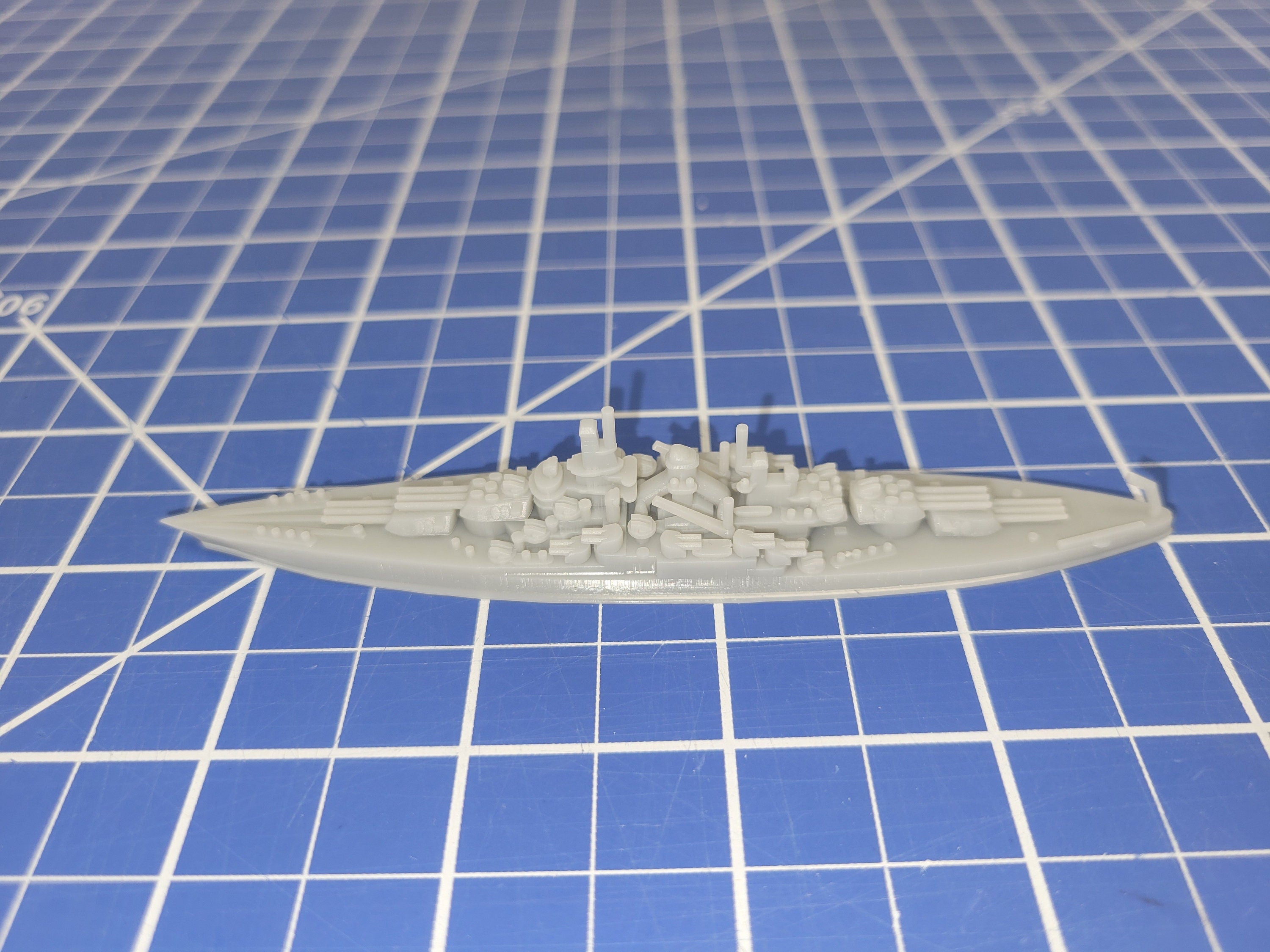 Battleship - South Dakota - BB-49 - 1944 Variant - What-If modernized - US Navy - Wargaming - Axis and Allies - Naval Miniature - Warships