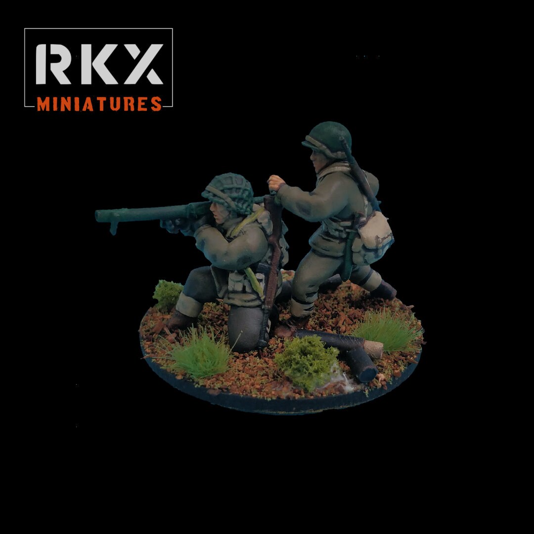 US Infantry WWII Bazooka - 2 minis - Great for Table Top War Games And Dioramas - Resin 28mm Miniatures - RKX