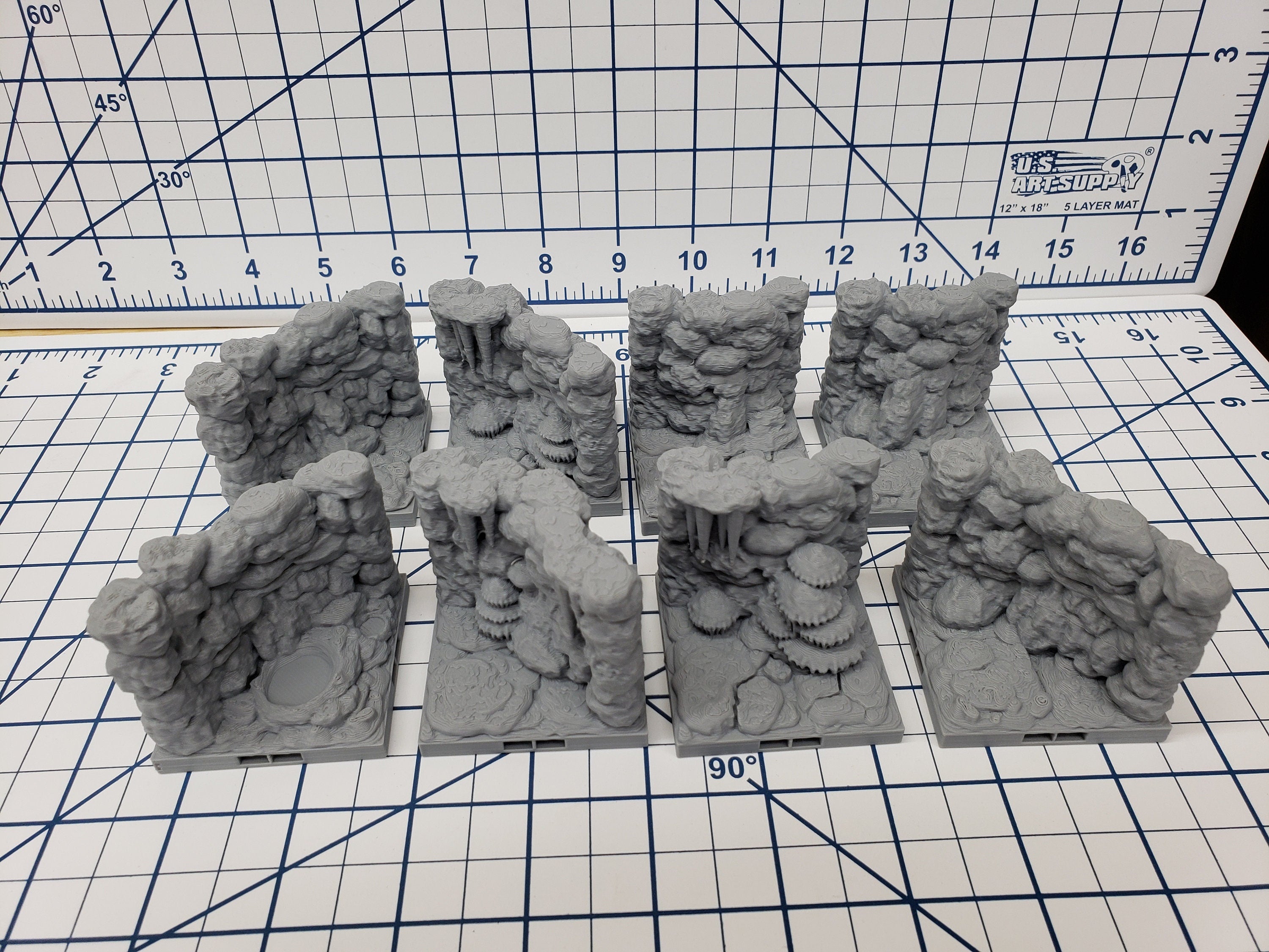 Caverns - Wavy Wall and Corner Tiles- DragonLock - DND - Pathfinder - RPG - Dungeon & Dragons - 28 mm / 1" - Terrain - Fat Dragon Games