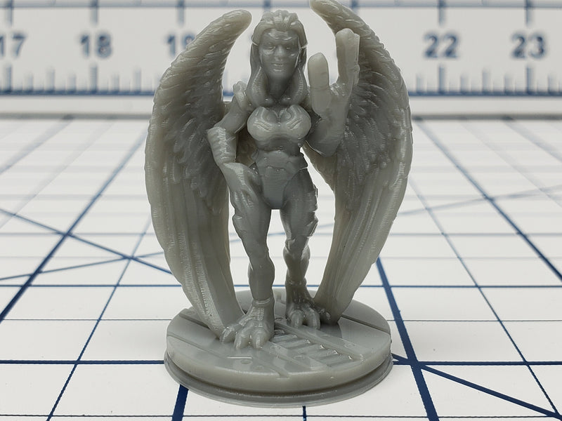 Female Avian Alien Mini - Ignis Quadrant - Hero's Hoard - Starfinder - Cyberpunk - Science Fiction - Syfy - RPG - Tabletop - EC3D -Miniature