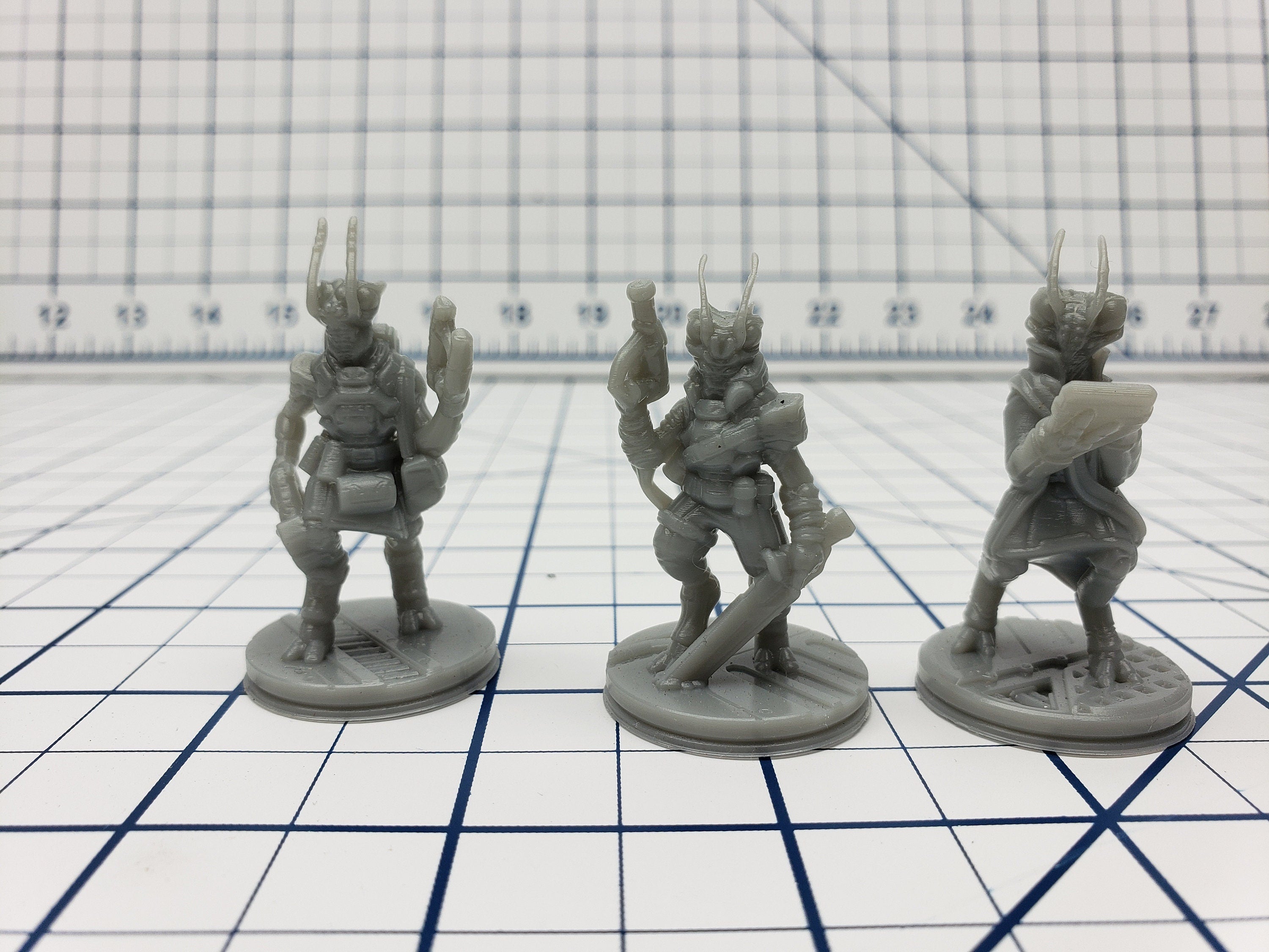 Insectoids Mini - Ignis Quadrant - Hero's Hoard - Starfinder - Cyberpunk - Science Fiction - Syfy - RPG - Tabletop - EC3D -Miniature