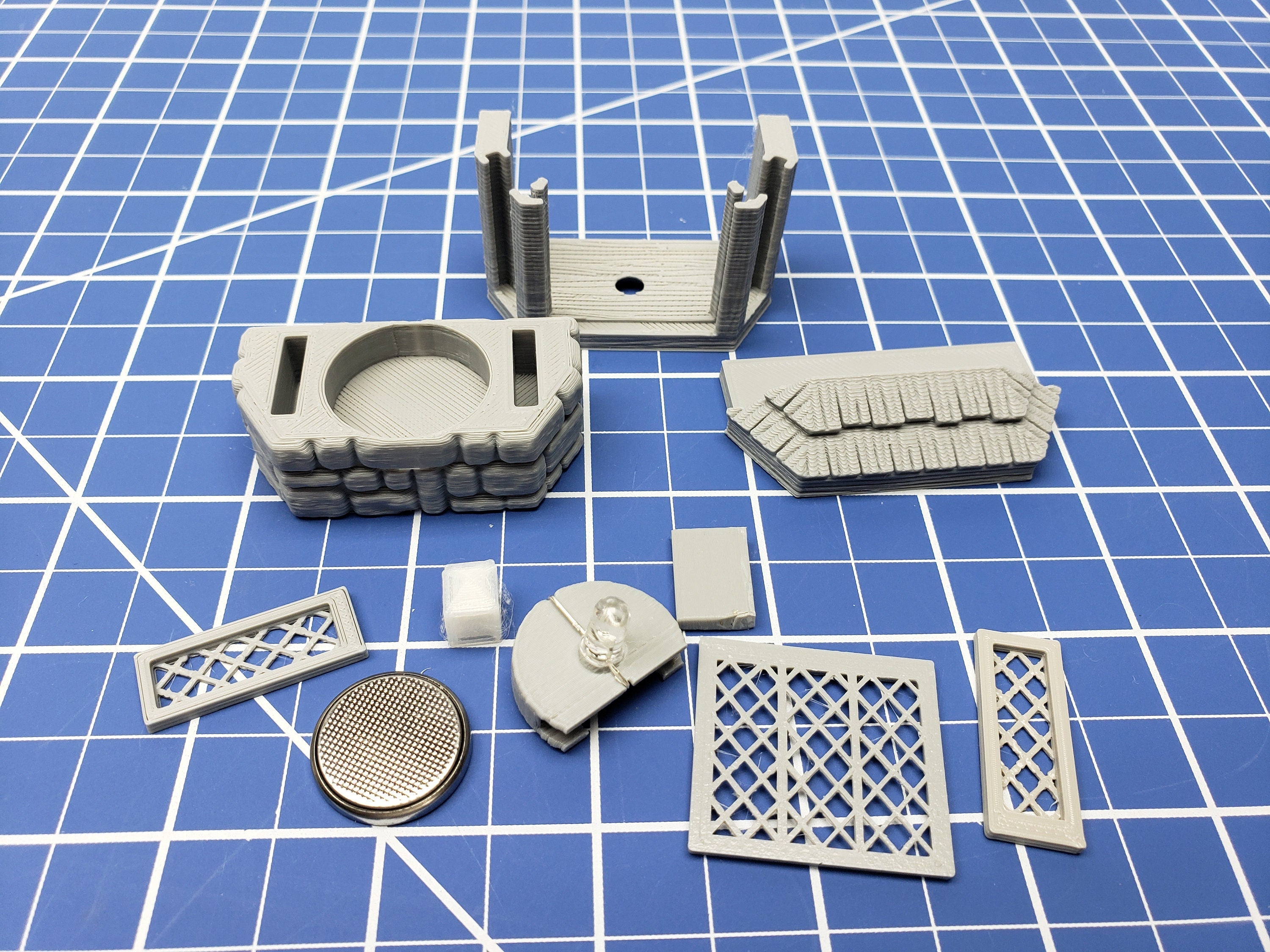 LED Bay Windows - Dragonshire - DragonLock - Fat Dragon Games - DND - Pathfinder - RPG - Terrain - 28 mm / 1" - Dungeon & Dragons