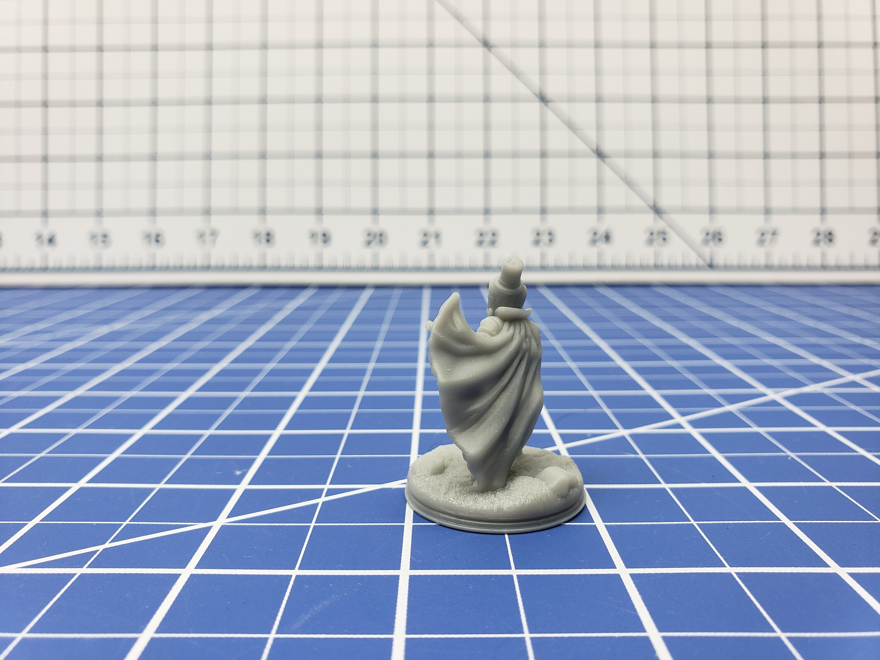 Crimson Troupe Minis - Hero's Hoard - DND - Pathfinder - Dungeons & Dragons - RPG - Tabletop - EC3D - Miniature