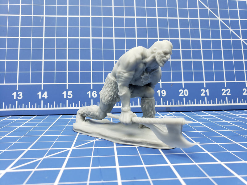 Frost Giant Mini - DND - Pathfinder - Dungeons & Dragons - RPG - Tabletop - Role Playing Game - Miniature - 28 mm