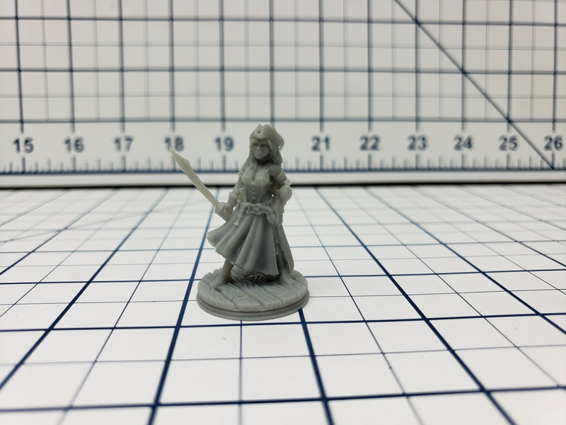 Human Female Pirate Minis - Savage Atoll - Hero's Hoard - DND - Pathfinder - Dungeons & Dragons - RPG - Tabletop - EC3D - Miniature