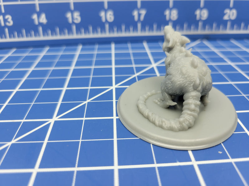 Giant Rat - Minis - Beasts and Badies - Hero's Hoard - DND - Pathfinder - Dungeons & Dragons - RPG - Tabletop - EC3D - Miniature