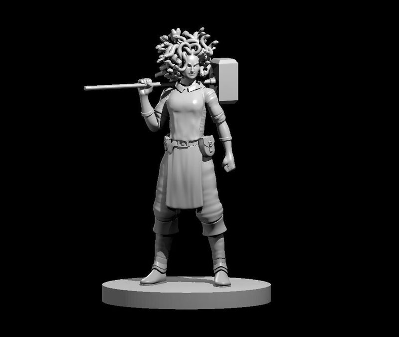 Female Blacksmith Mini - DND - Pathfinder - Dungeons & Dragons - RPG - Tabletop - mz4250- Miniature-28mm-1"Scale